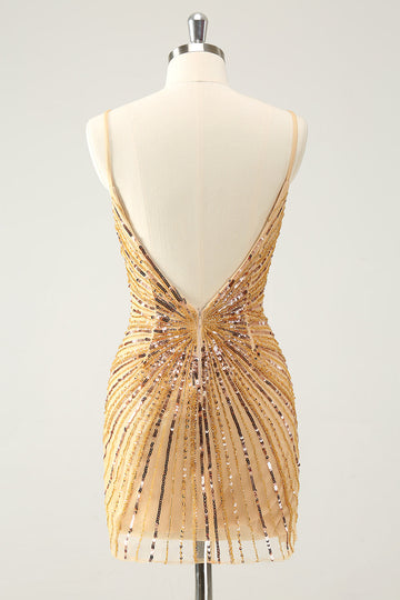 Vestido de cóctel ajustado con tirantes finos dorados